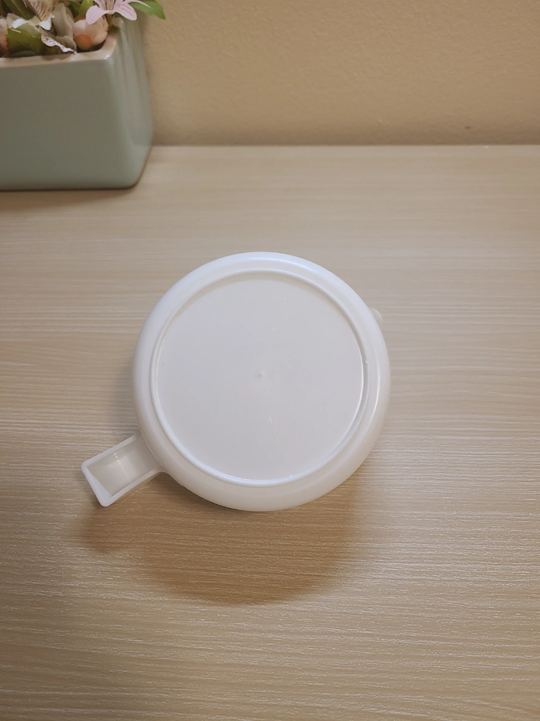 Small White Citrus Juicer - photo 5