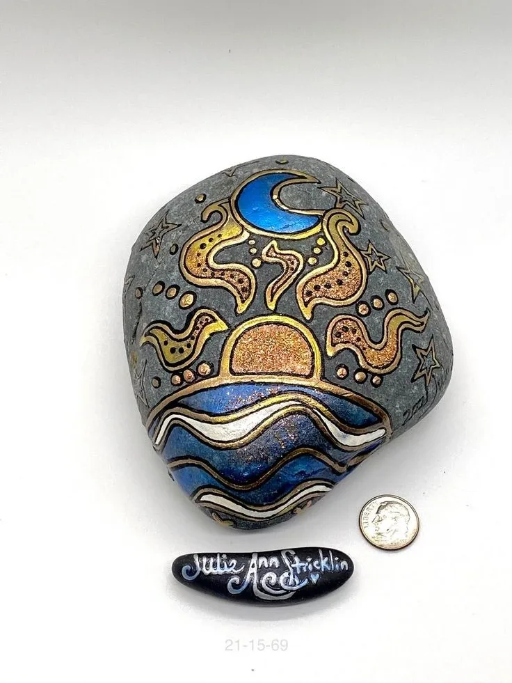 Hand-Painted Decorative Rocks image indicator(4)