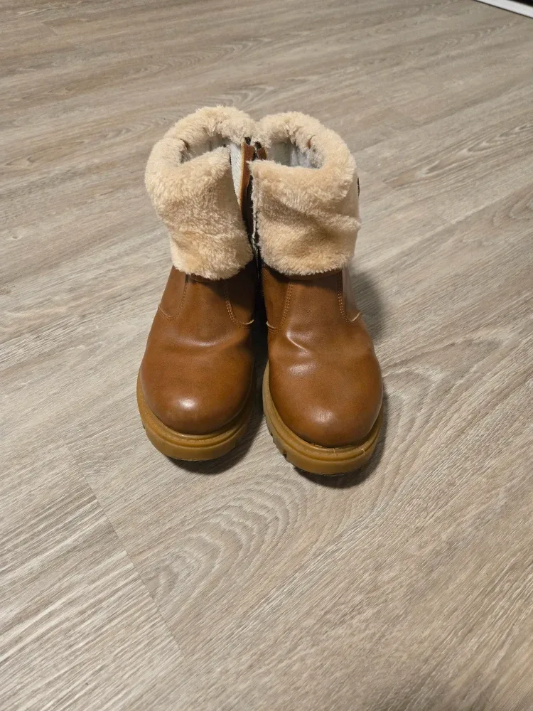 Brown Ankle Boots with Fur Trim