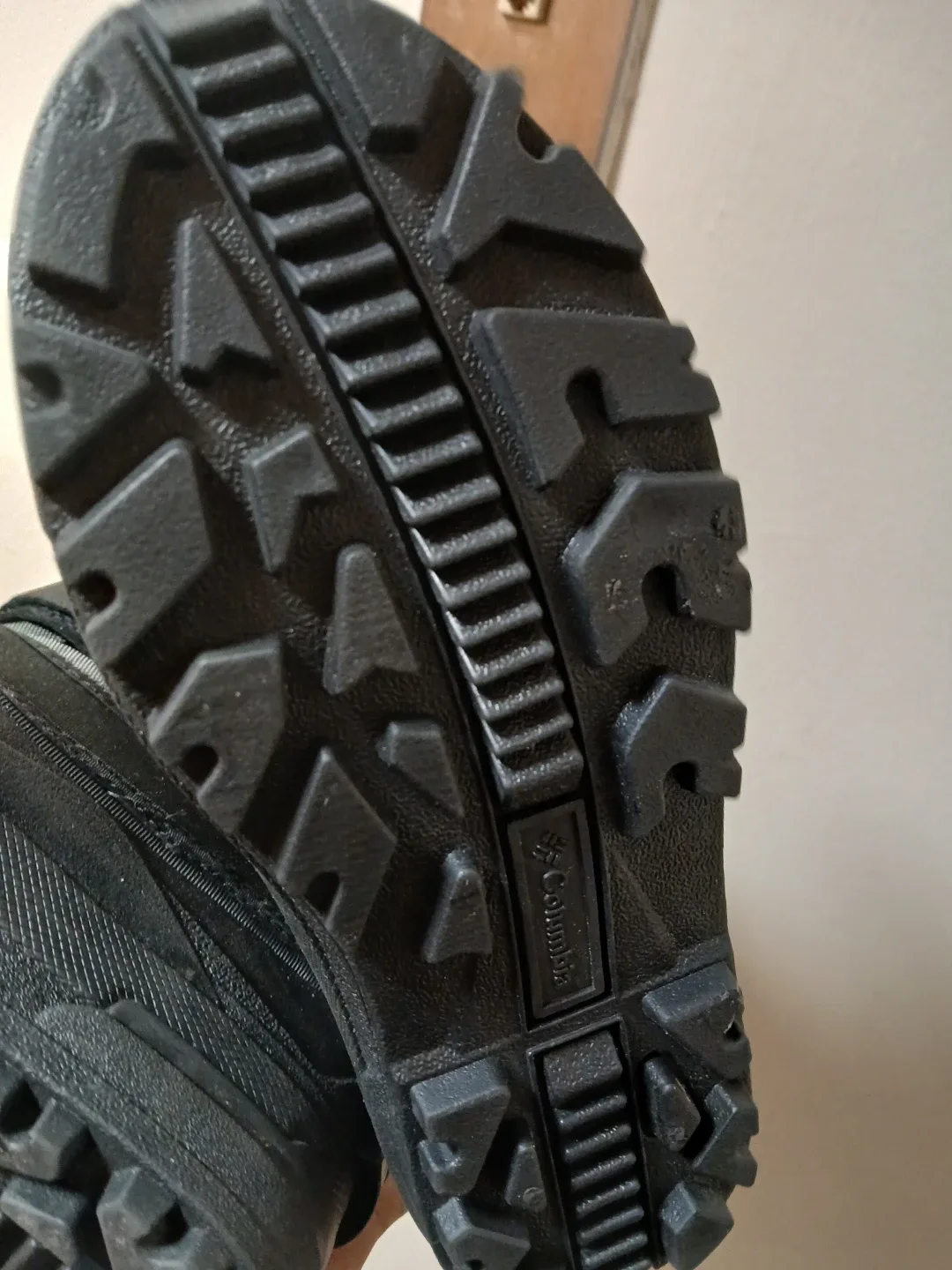 Columbia Youth Snow Boots - Size US 3 image indicator(2)