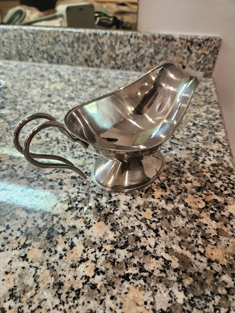 Silver Gravy Boat with Handle image indicator(3)