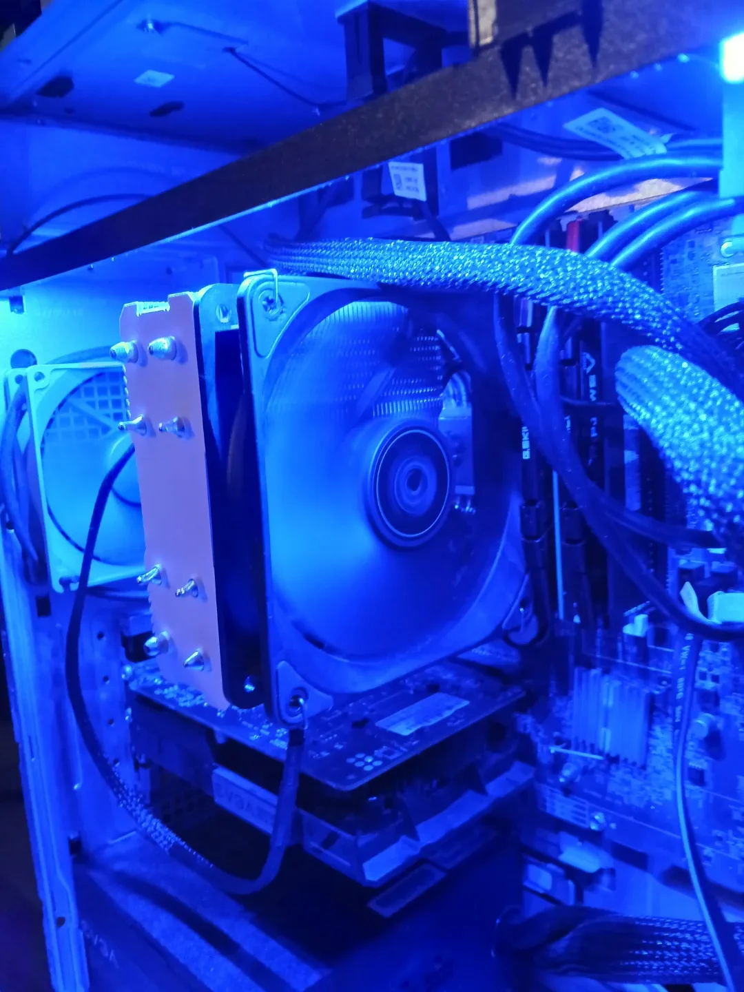 Dell G5 5680 Gaming Desktop PC image indicator(6)