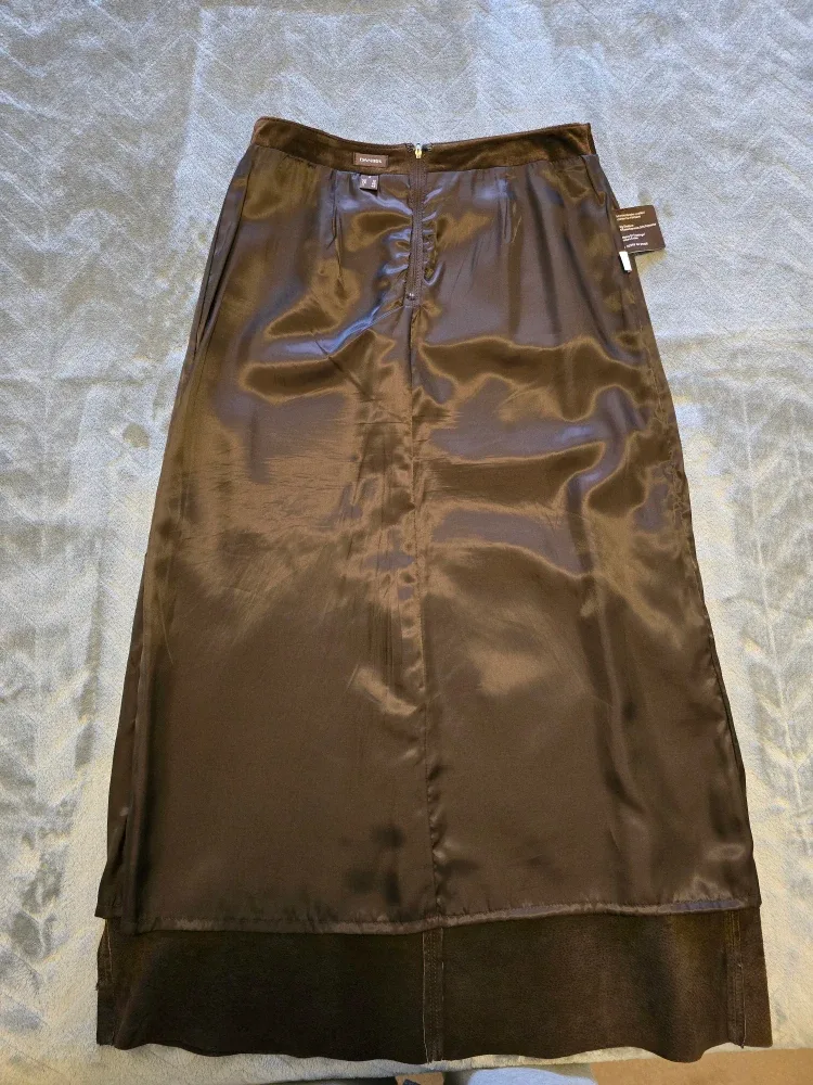 Danier Brown Suede Skirt - Size 8 image indicator(7)