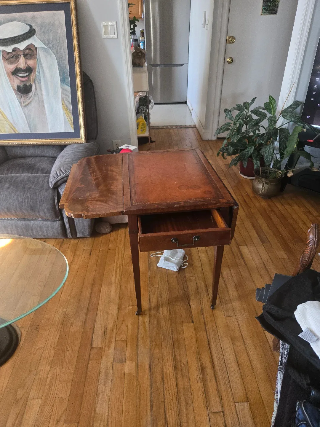 Vintage Drop Leaf Side Table image indicator(2)