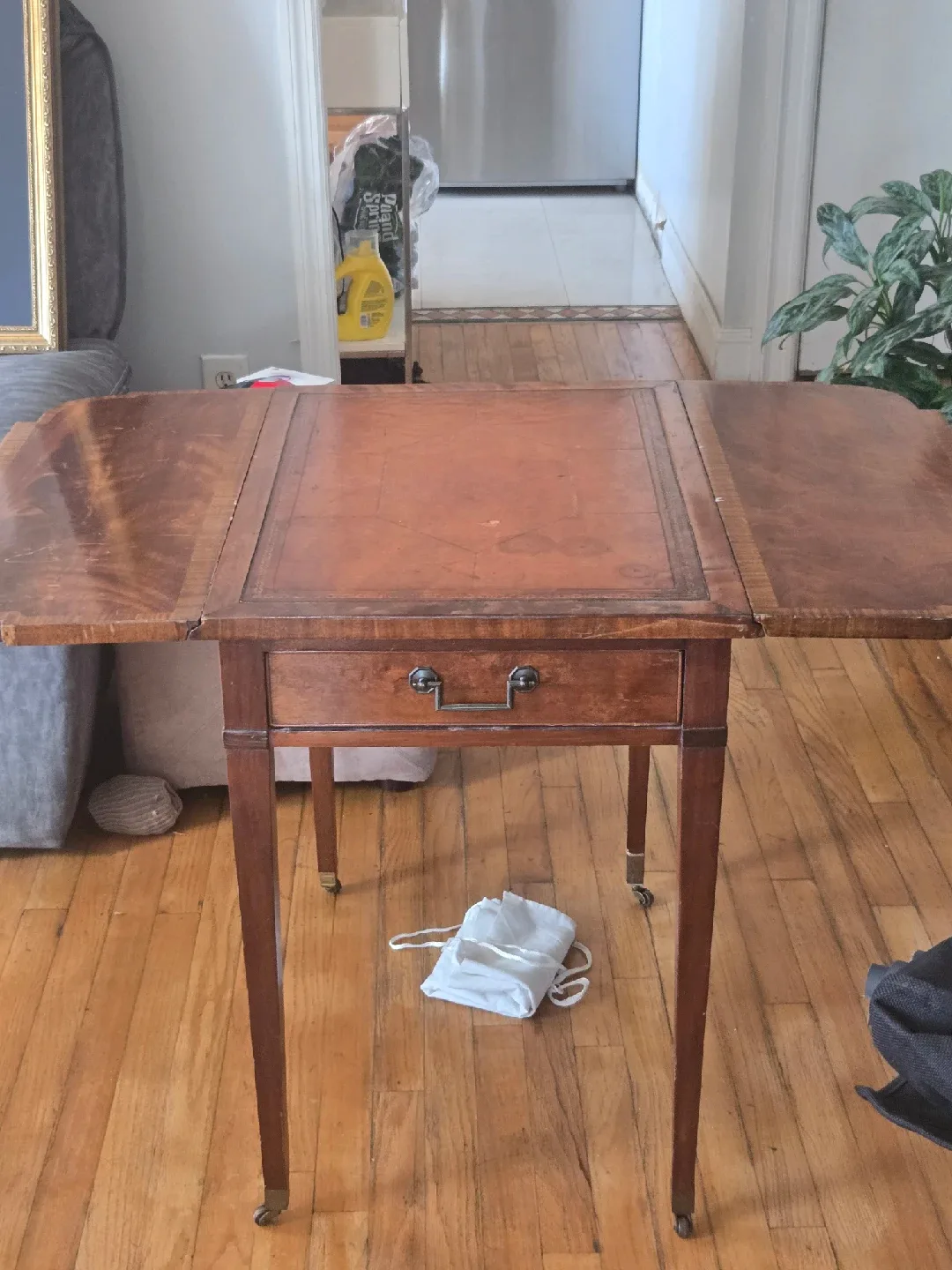 Vintage Drop Leaf Side Table image indicator(5)