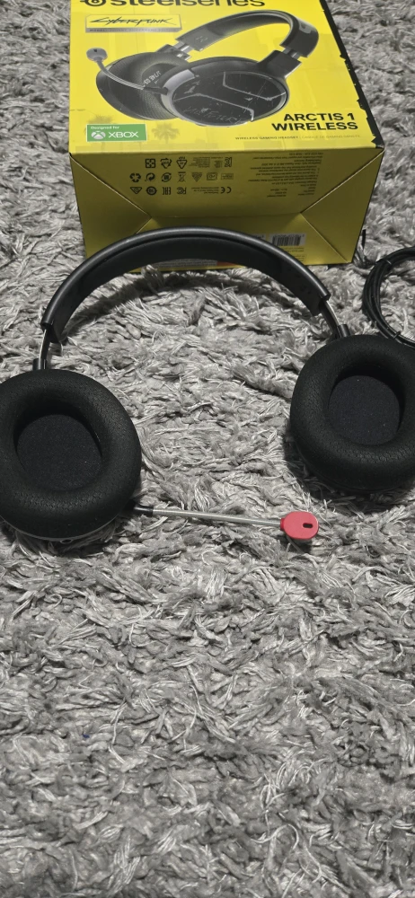 SteelSeries Arctis 1 Cyberpunk Wireless Gaming Headset - photo 2