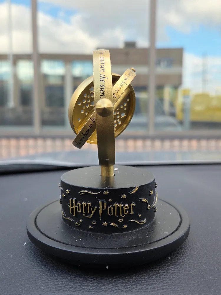 Harry Potter Time Turner Decoration image indicator(3)