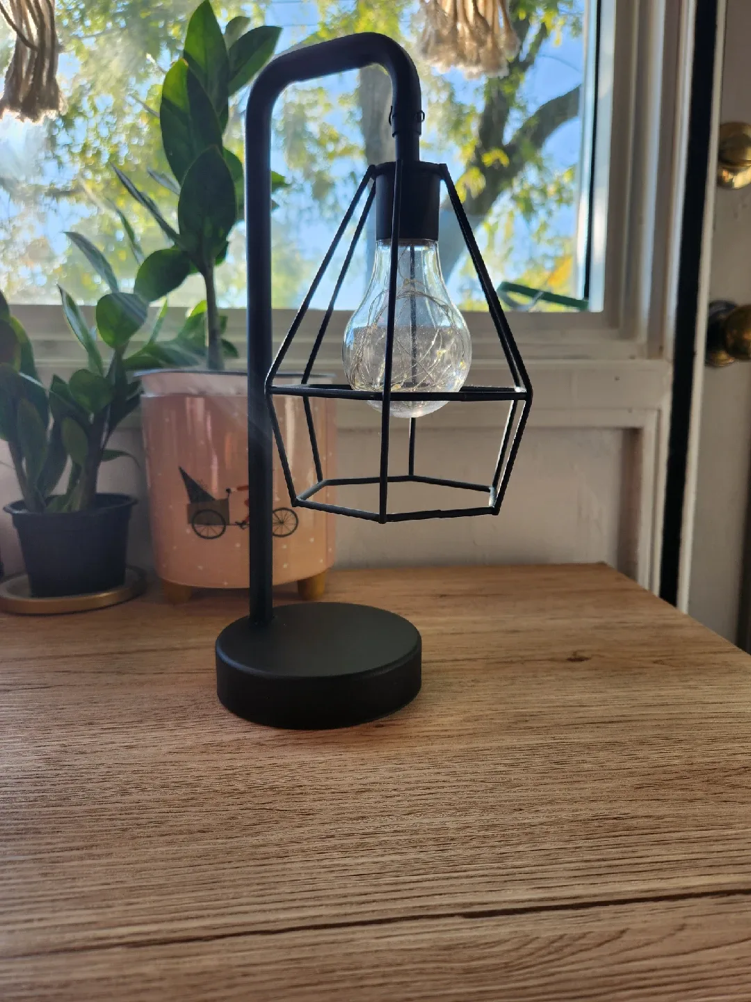 Black Metal Desk Lamp