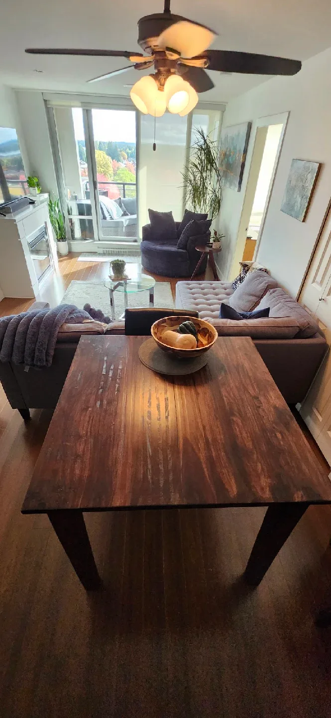 Solid Wood Table – Vintage Style ✨ image indicator(2)