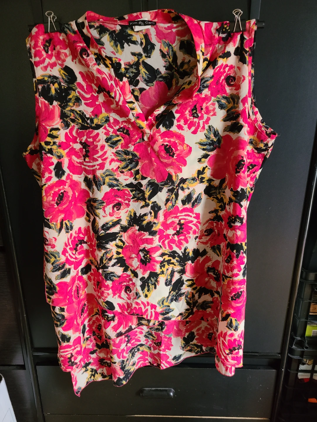 Kim & Cami 3X Floral Sleeveless Blouse