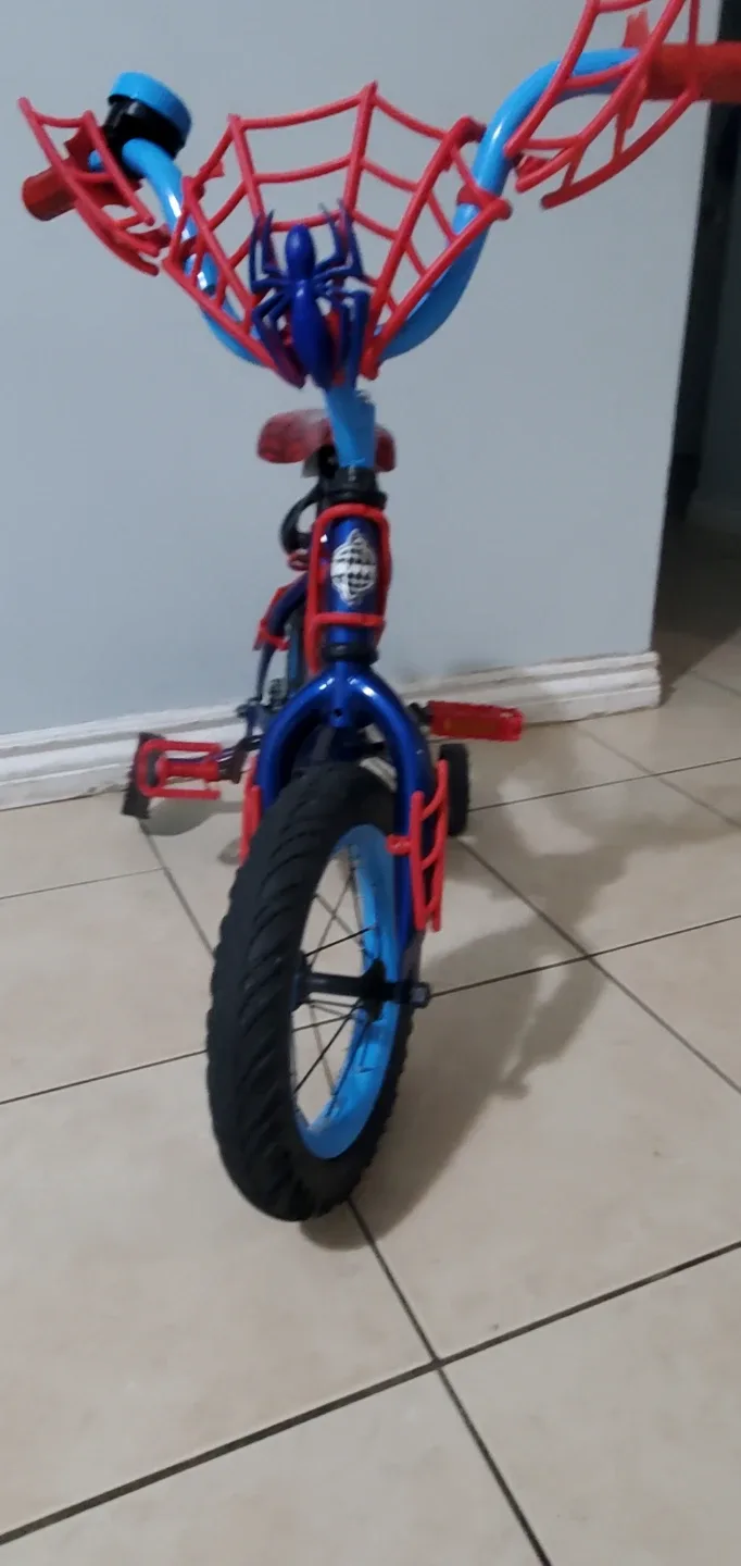 Spiderman Kids' Bike - Great Condition! image indicator(3)