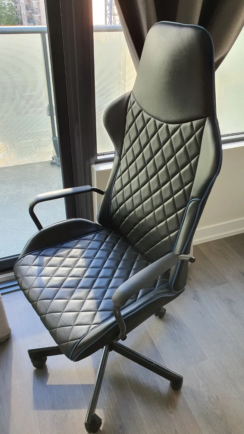 Ikea ALEX study desk + IKEA Utespelare gaming chair image indicator(4)