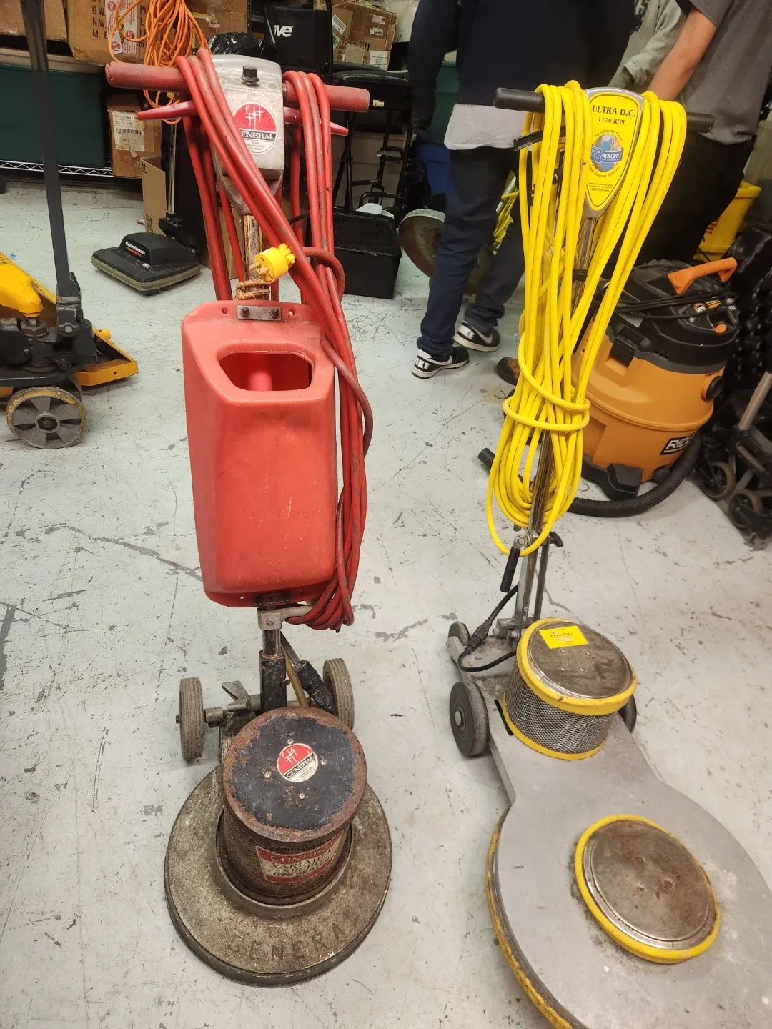 Floor Cleaning Machines - Tennant, General, Mercury image indicator(4)