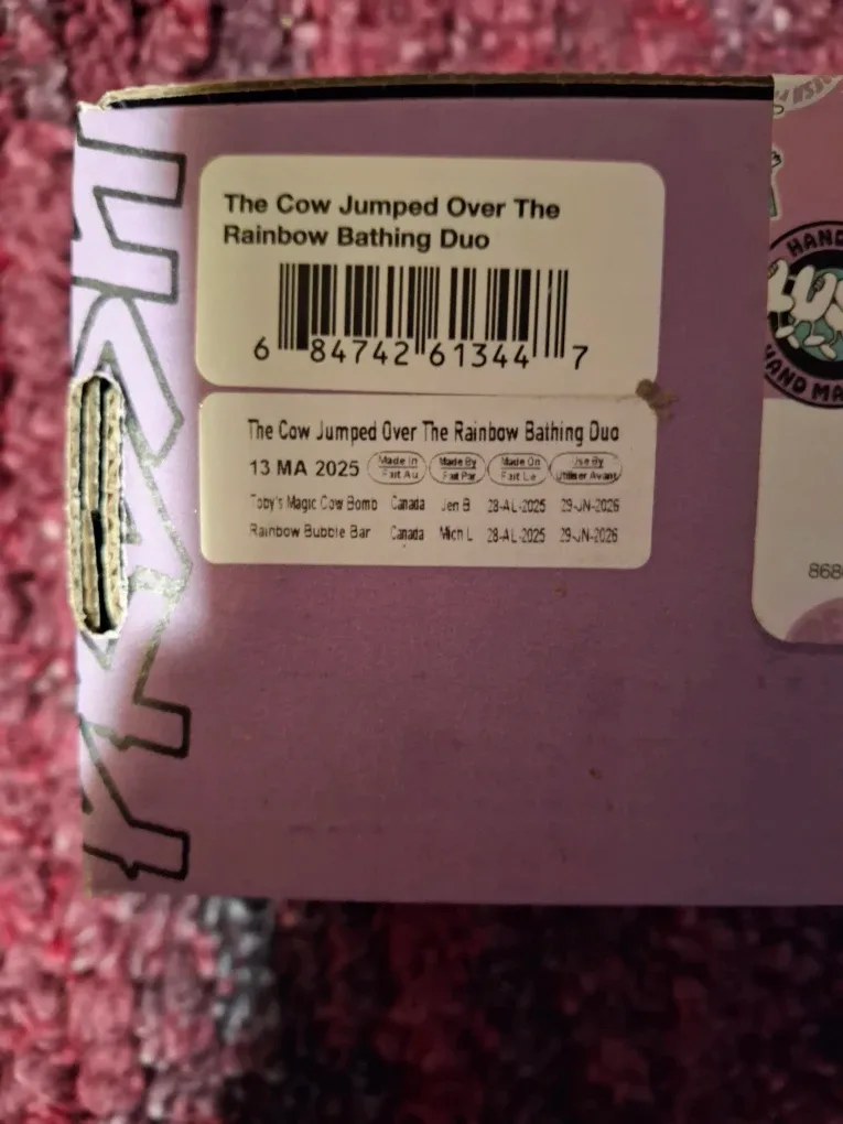 Lush Toby's Magic Cow Bath Bomb & Rainbow Bubble Bar image indicator(2)