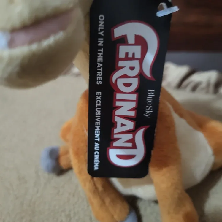 Ferdinand the Bull Una Plush image indicator(3)