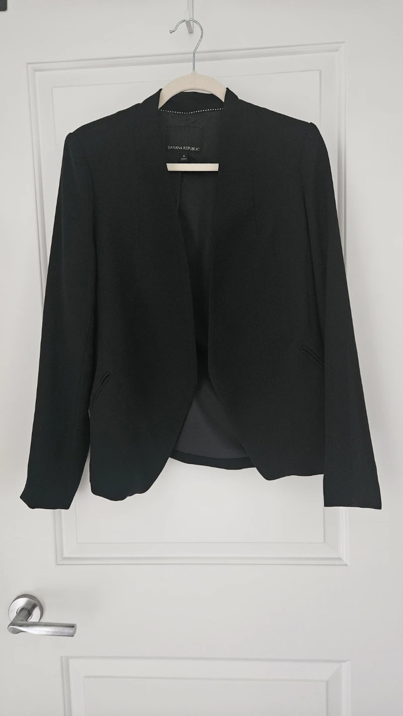 Banana Republic Black Blazer - Size 6 (Medium) - photo 5