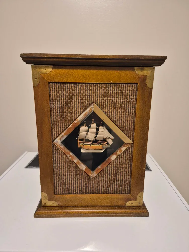 Wooden Sailors ⛵️ Display Cabinet