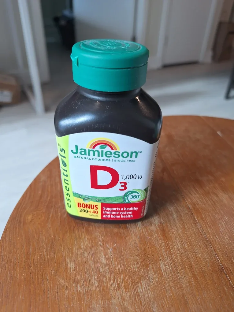 Sealed bottle Jamieson Essentials D3 1,000 IU - 240 Tablets