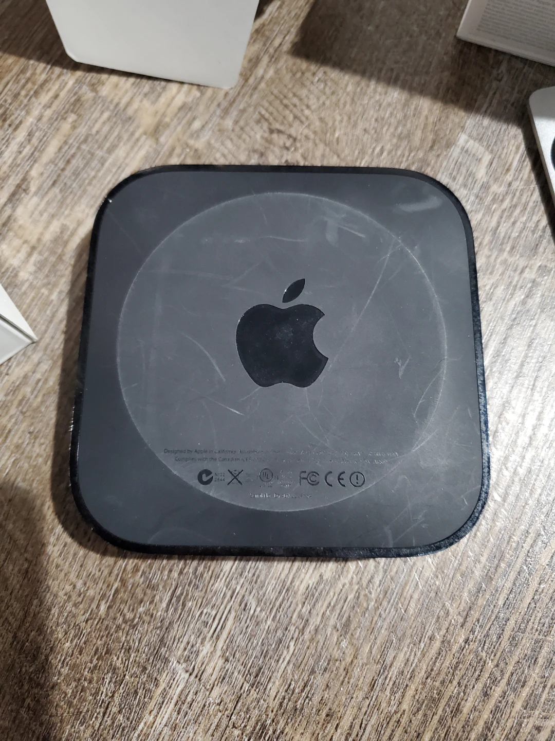 Apple TV (3rd Generation) with Remote & Box - photo 3