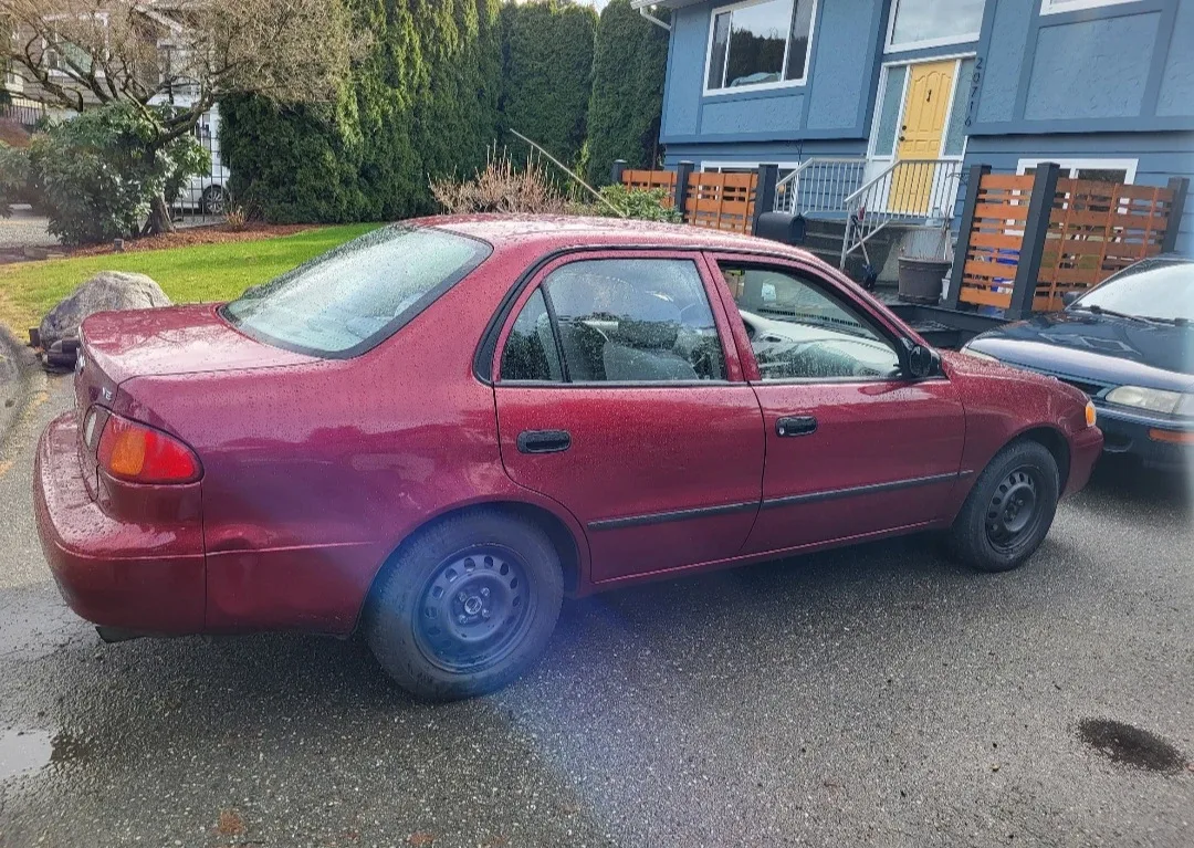 2000 Toyota Corolla Sedan image indicator(2)