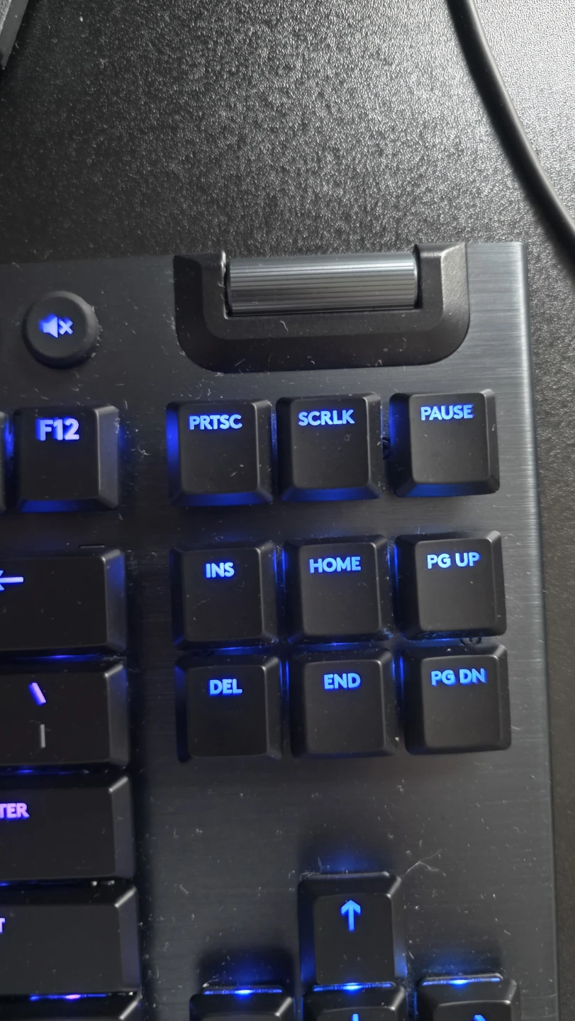 Logitech G915 TKL Tenkeyless Wireless RGB with Box and Warranty - photo 3