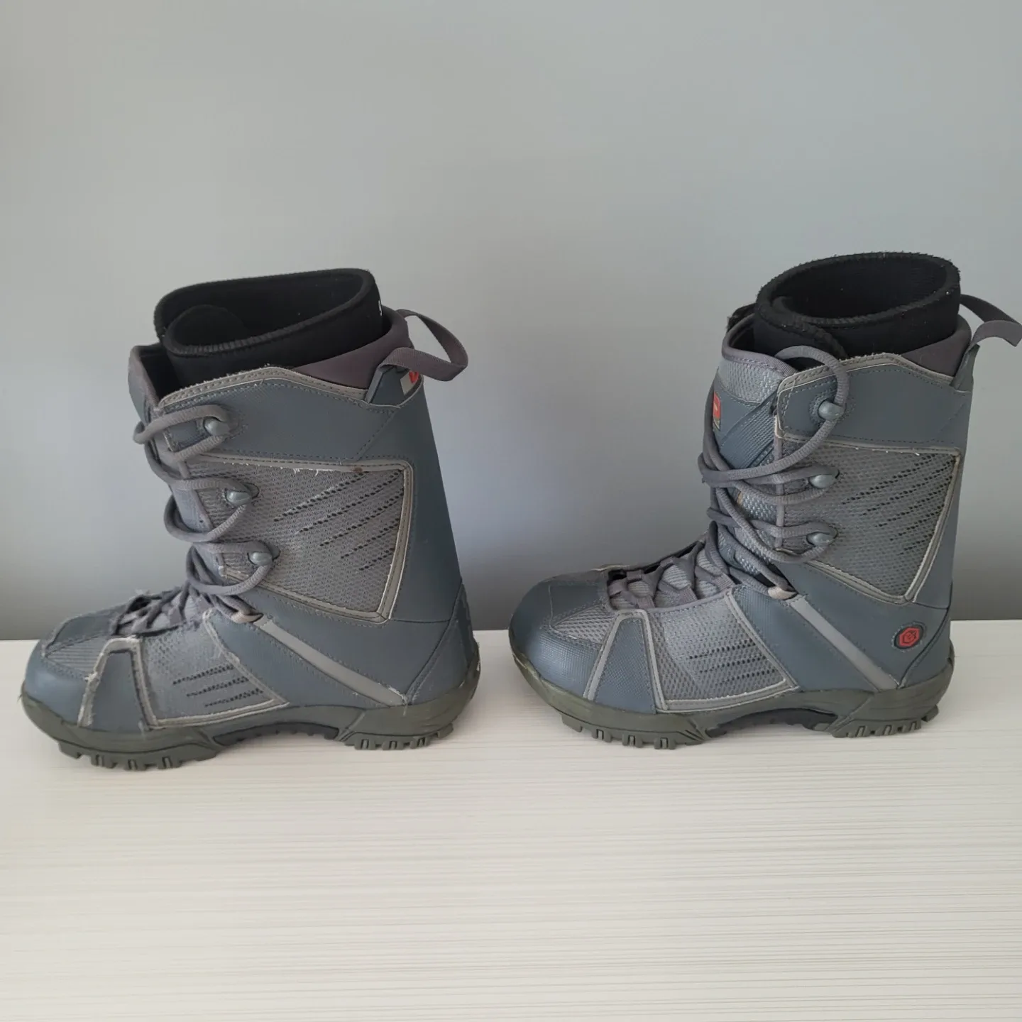 Gently Used! Comfortable Snowboarding Boots- Quick Pickup!🚀 image indicator(5)