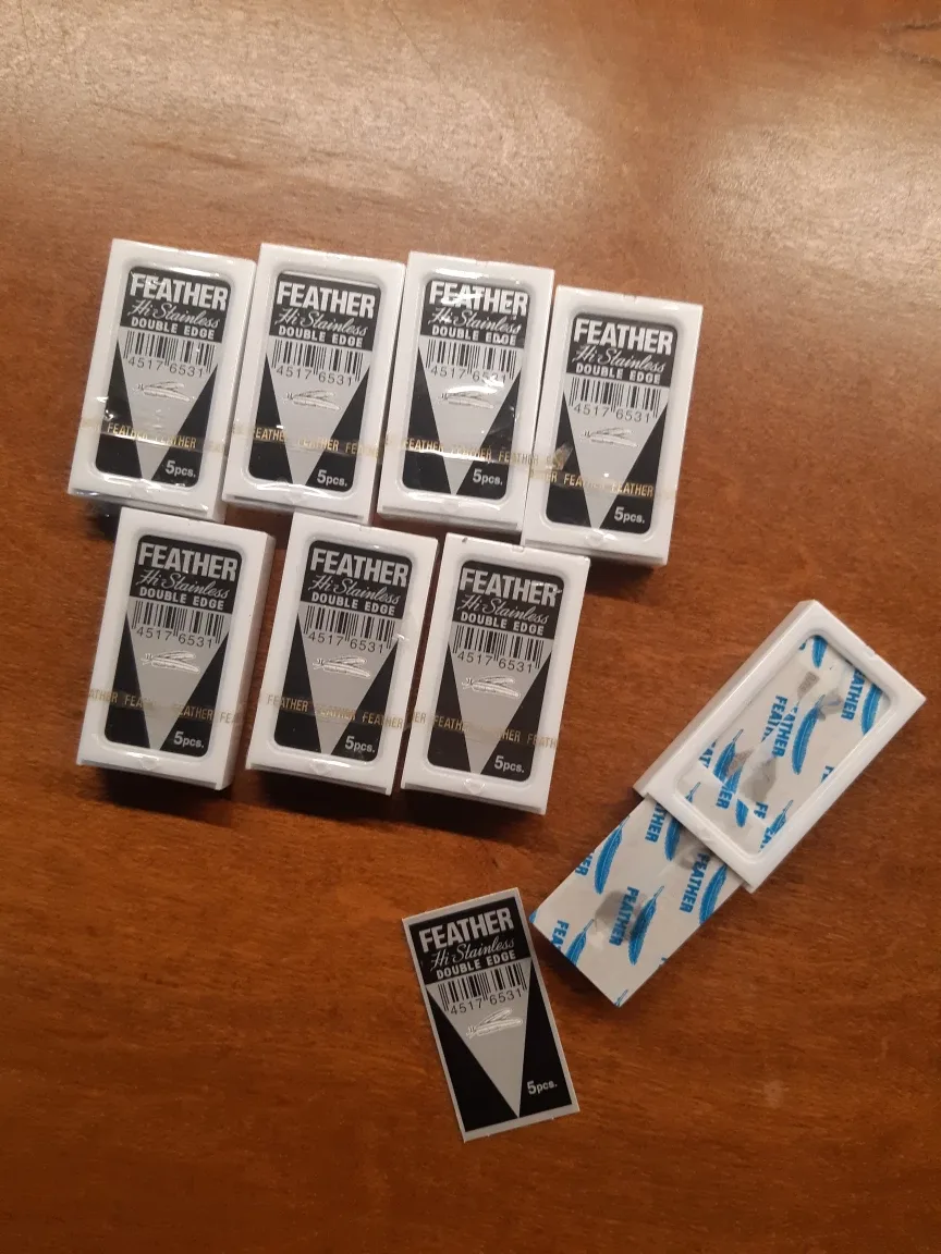 Feather Hi-Stainless Double Edge Razor Blade bundle