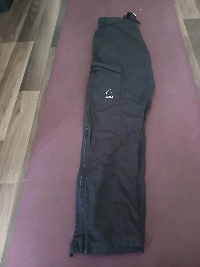 Sierra Designs Black Pants Size M
