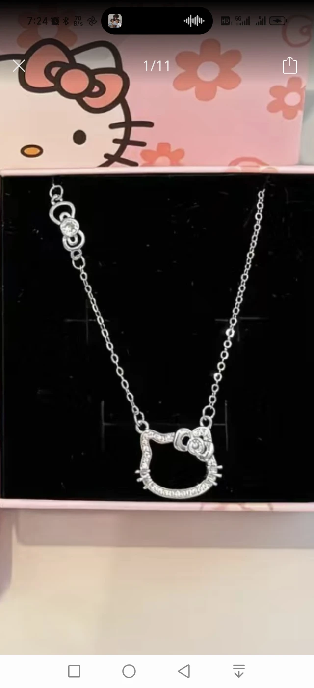 Hello kitty pendant necklace