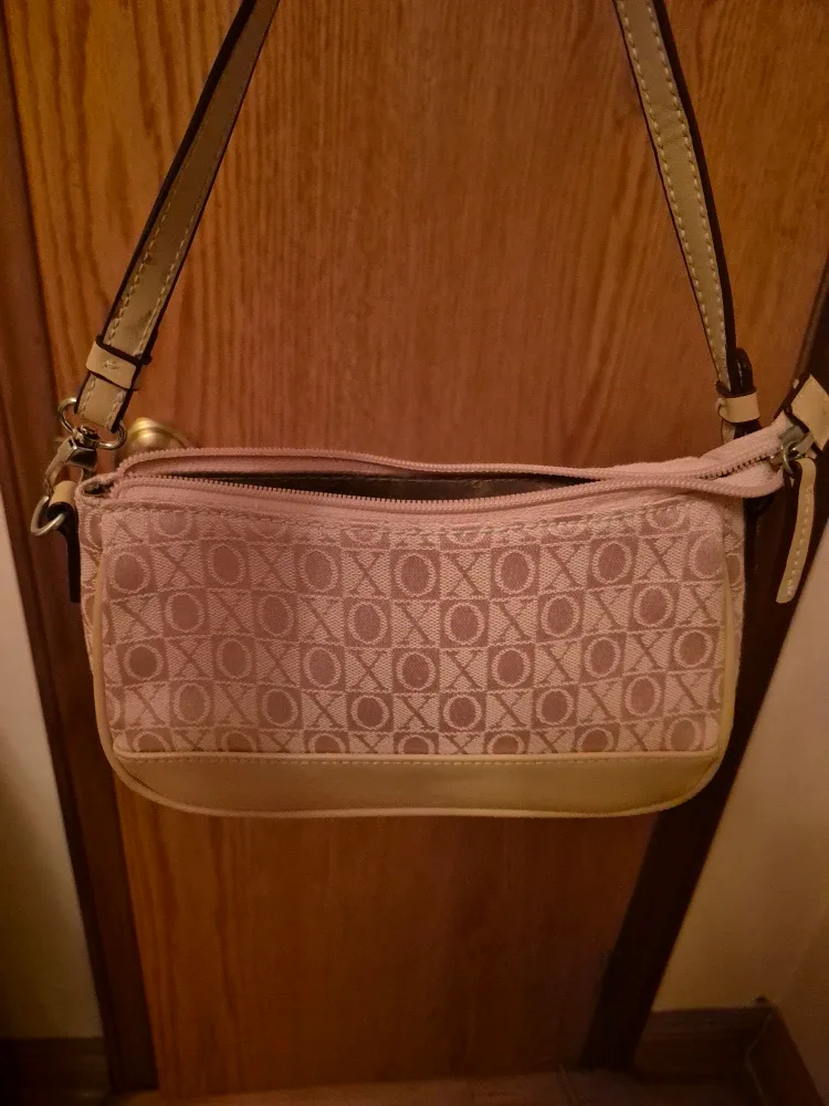 XOXO purse - blush pink image indicator(2)