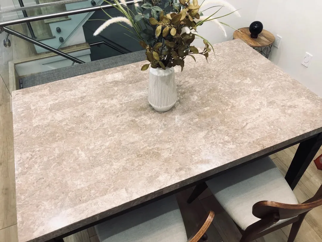 Luxury Mable Dining Table image indicator(2)
