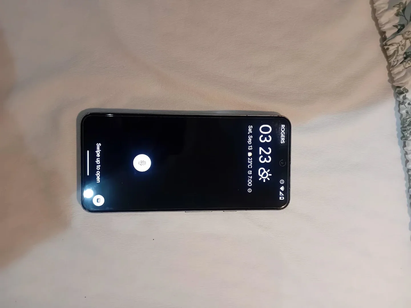 Google Pixel 8 - Excellent Condition image indicator(2)