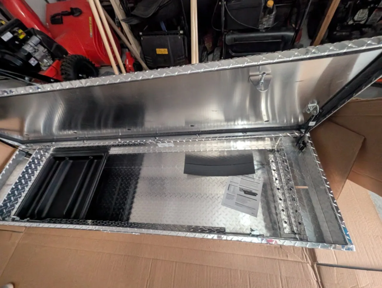 UWS Truck Bed Toolbox - Aluminum image indicator(3)