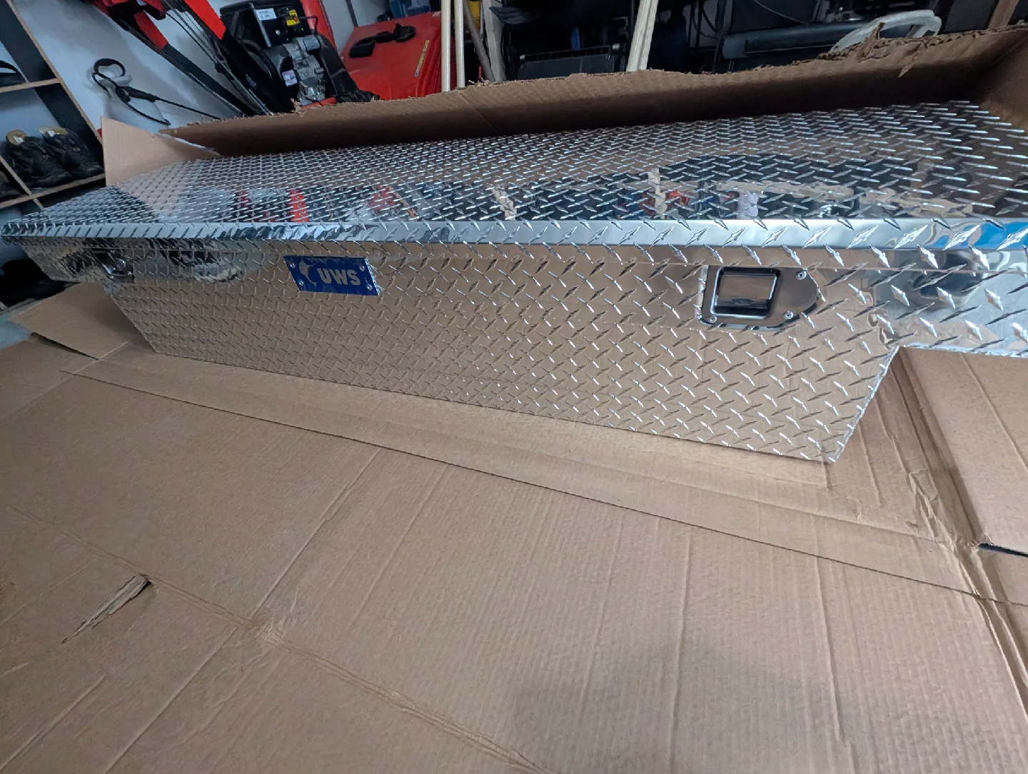 UWS Truck Bed Toolbox - Aluminum image indicator(4)