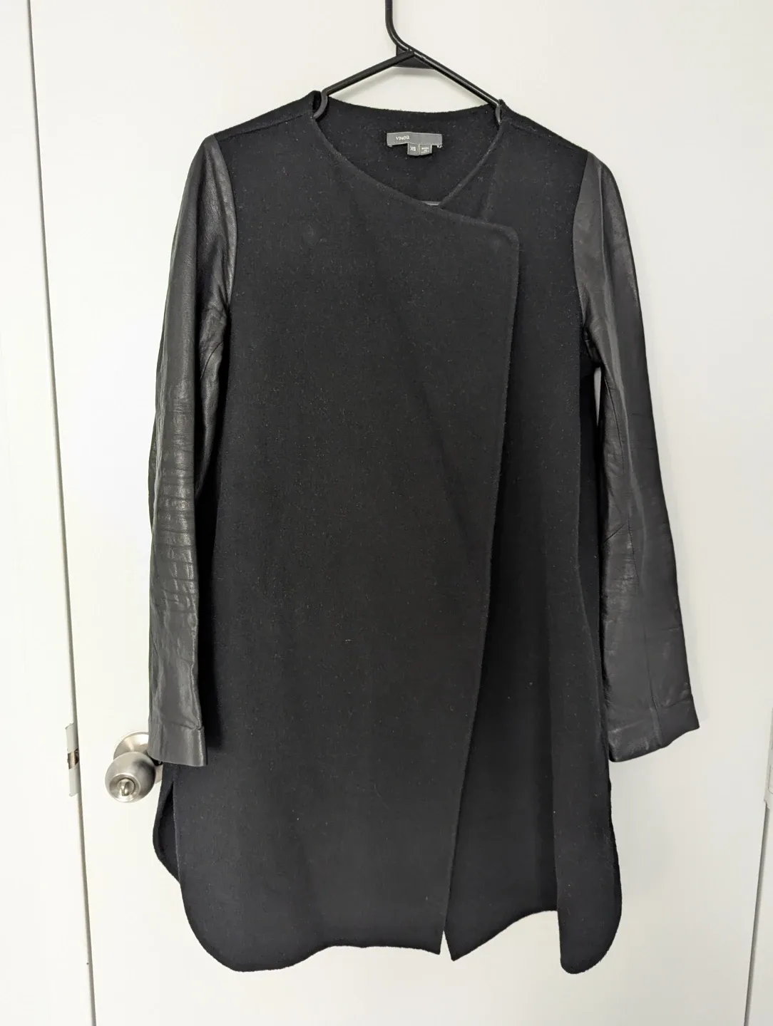 Club Monaco Black Wool Blend Leather Sleeve Coat XS image indicator(2)