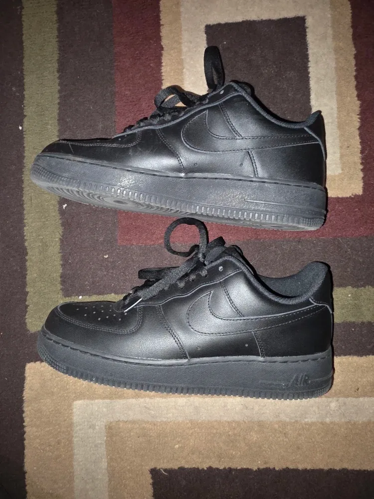 Nike Air Force 1 Low - Black image indicator(2)