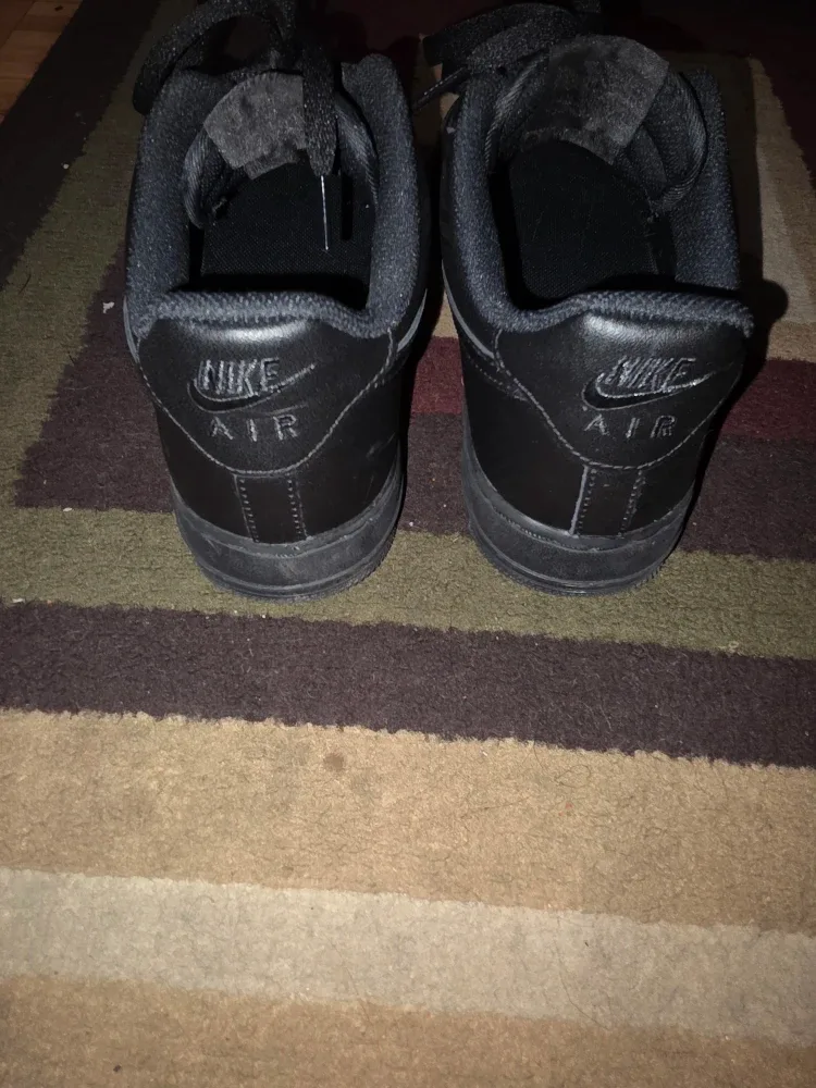 Nike Air Force 1 Low - Black image indicator(4)