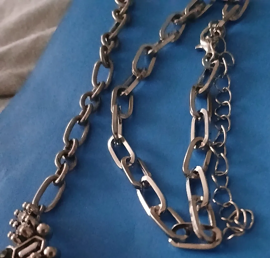 Joe Fresh Necklace & Earrings Set image indicator(4)