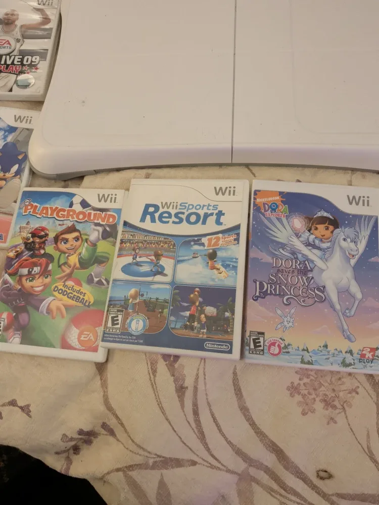 Wii Game Bundle - Wii Fit Plus, Ben 10, Transformers + image indicator(7)