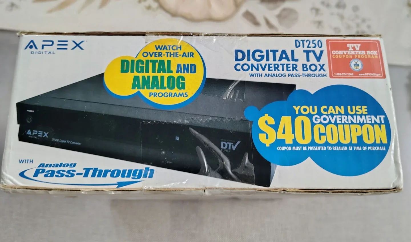 Apex DT250A Digital TV Converter Box with Analog Pass-Through image indicator(5)