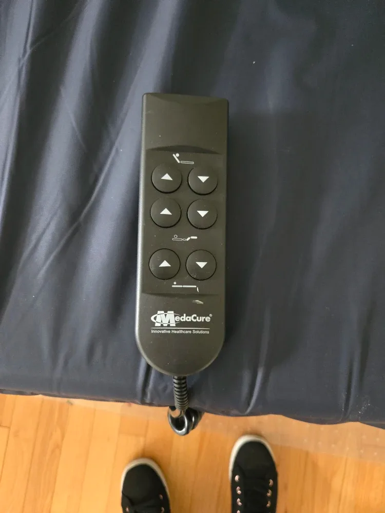 MedaCure Adjustable Hospital Bed image indicator(3)