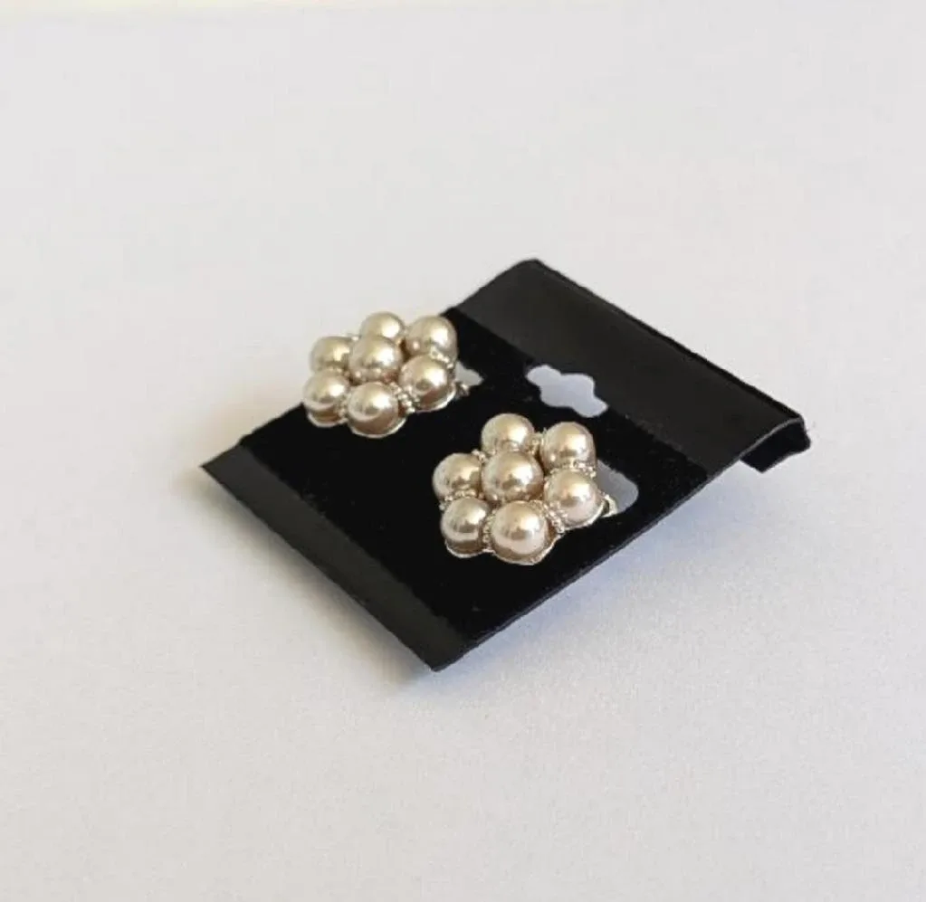 Elegant Pearl Flower Earrings Silver Tone Clip-on by Erwin Pearl image indicator(2)