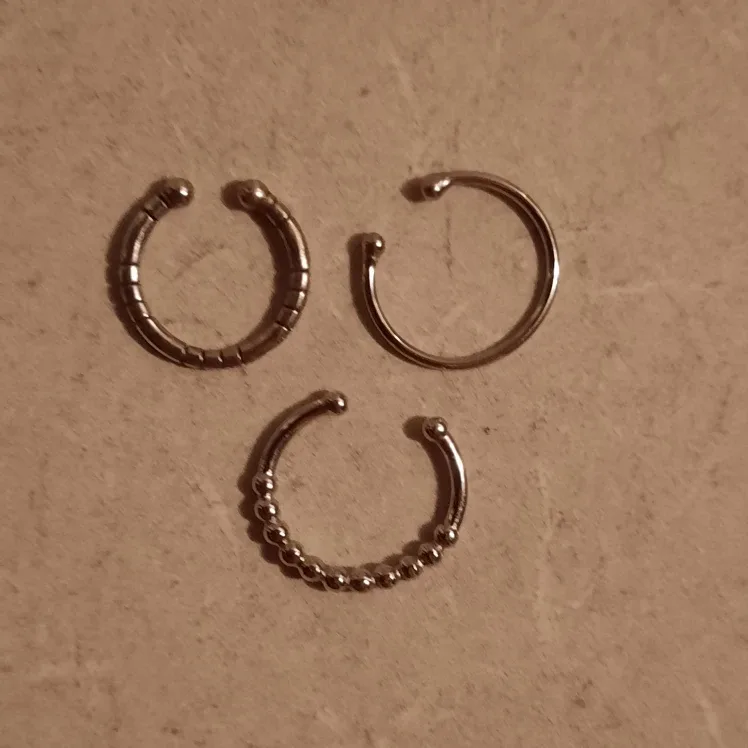CLAIRE'S NOSE RINGS