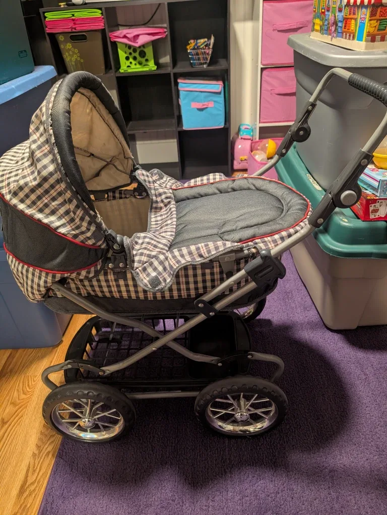 Plaid  Baby doll Stroller image indicator(2)