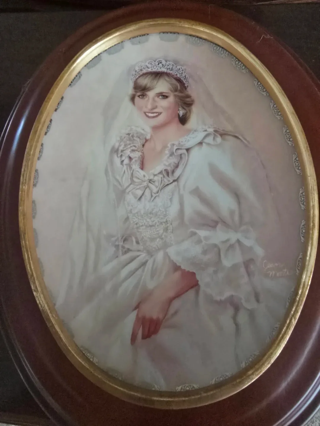 Royal collector plates image indicator(4)