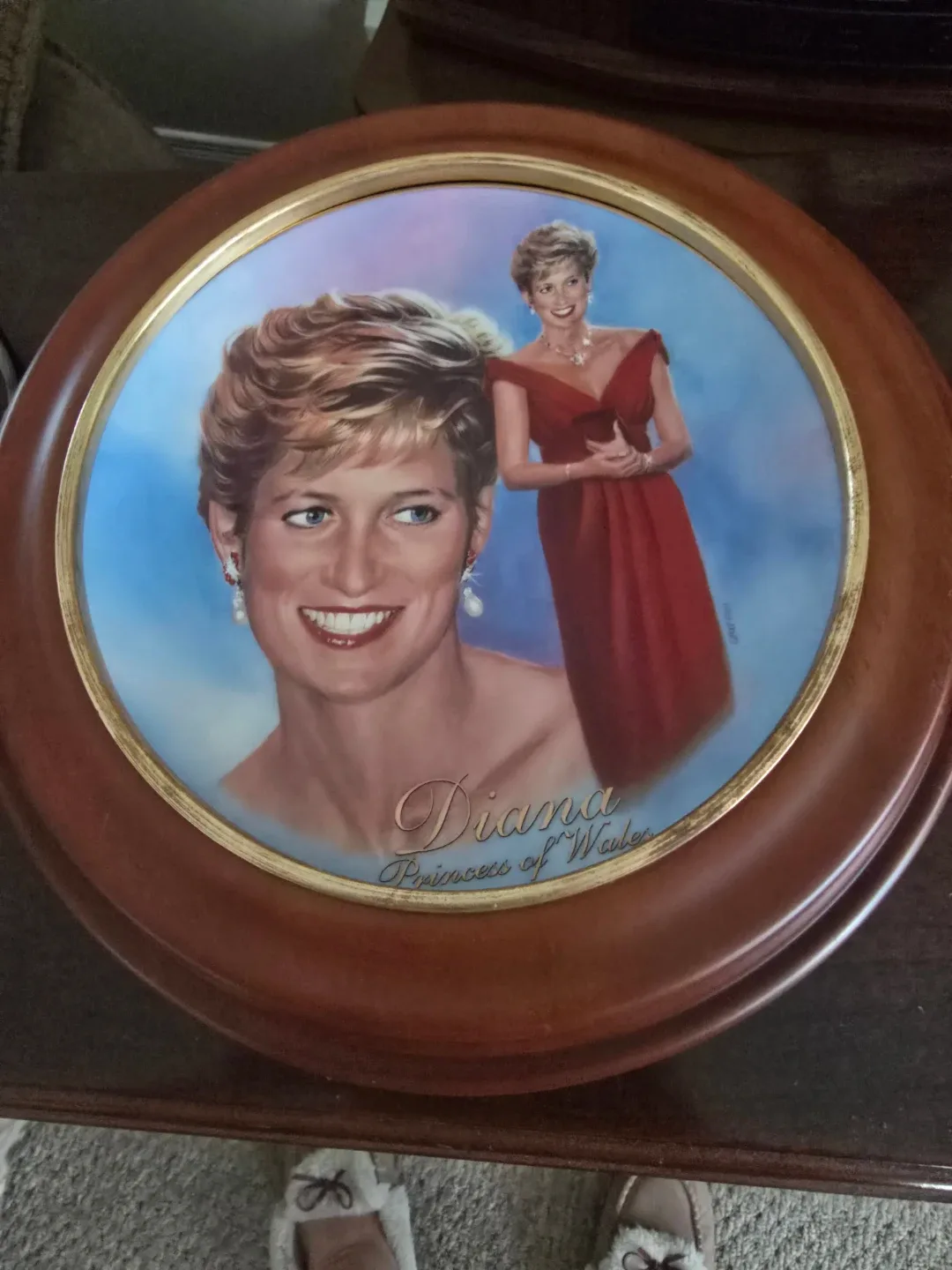 Royal collector plates image indicator(5)