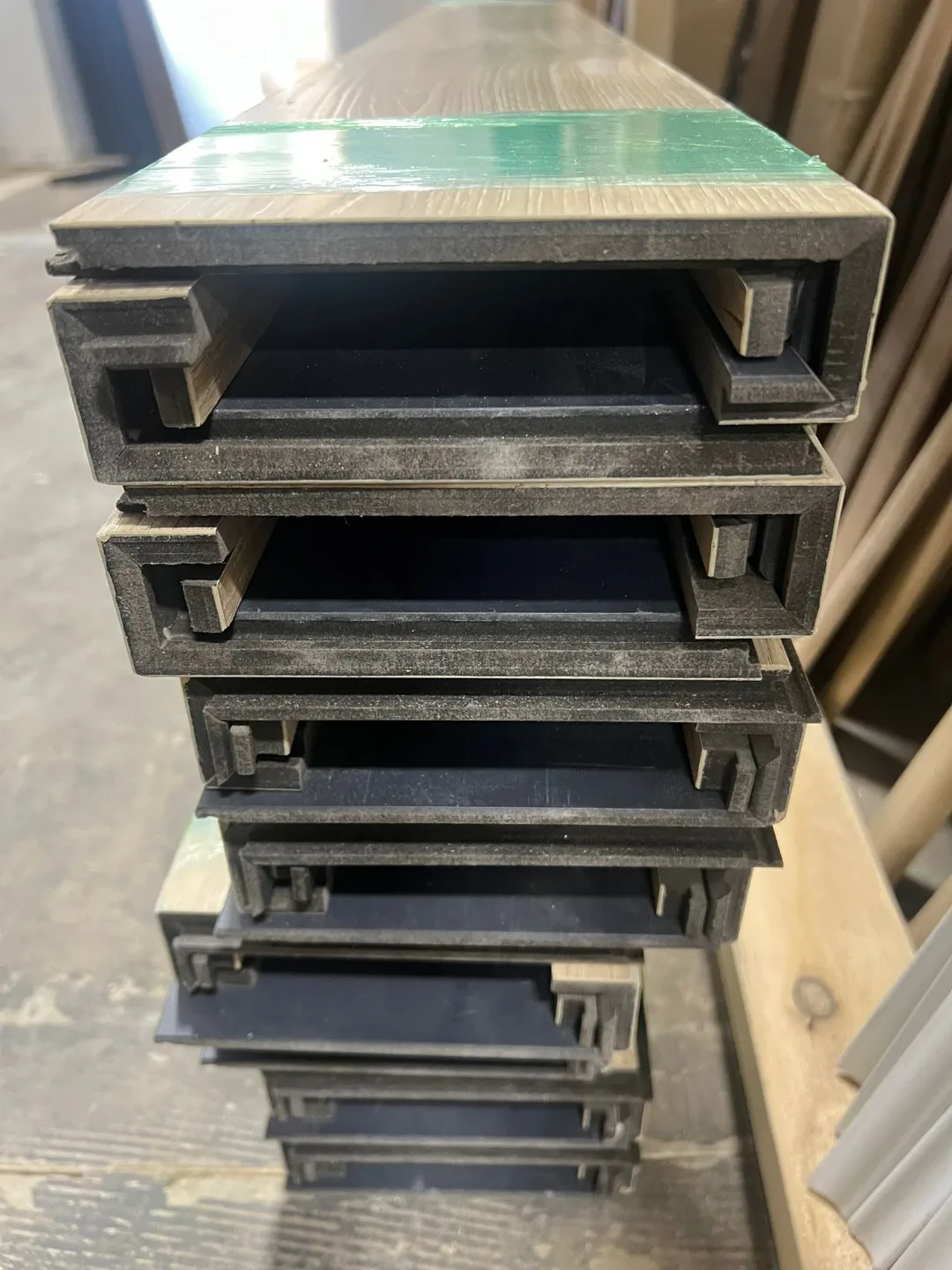 Stair nosing laminate