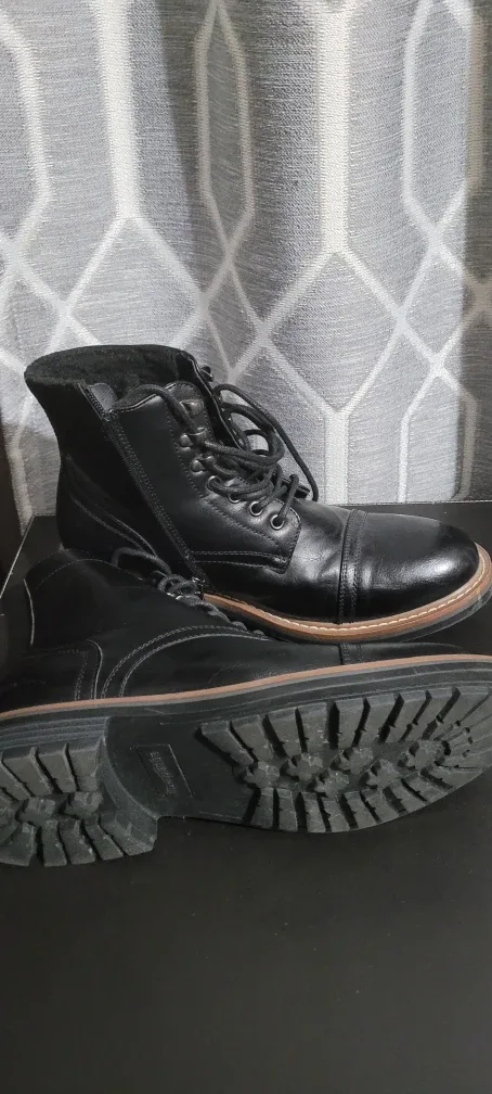 Aquatherm Black Boots - Size 9M image indicator(3)