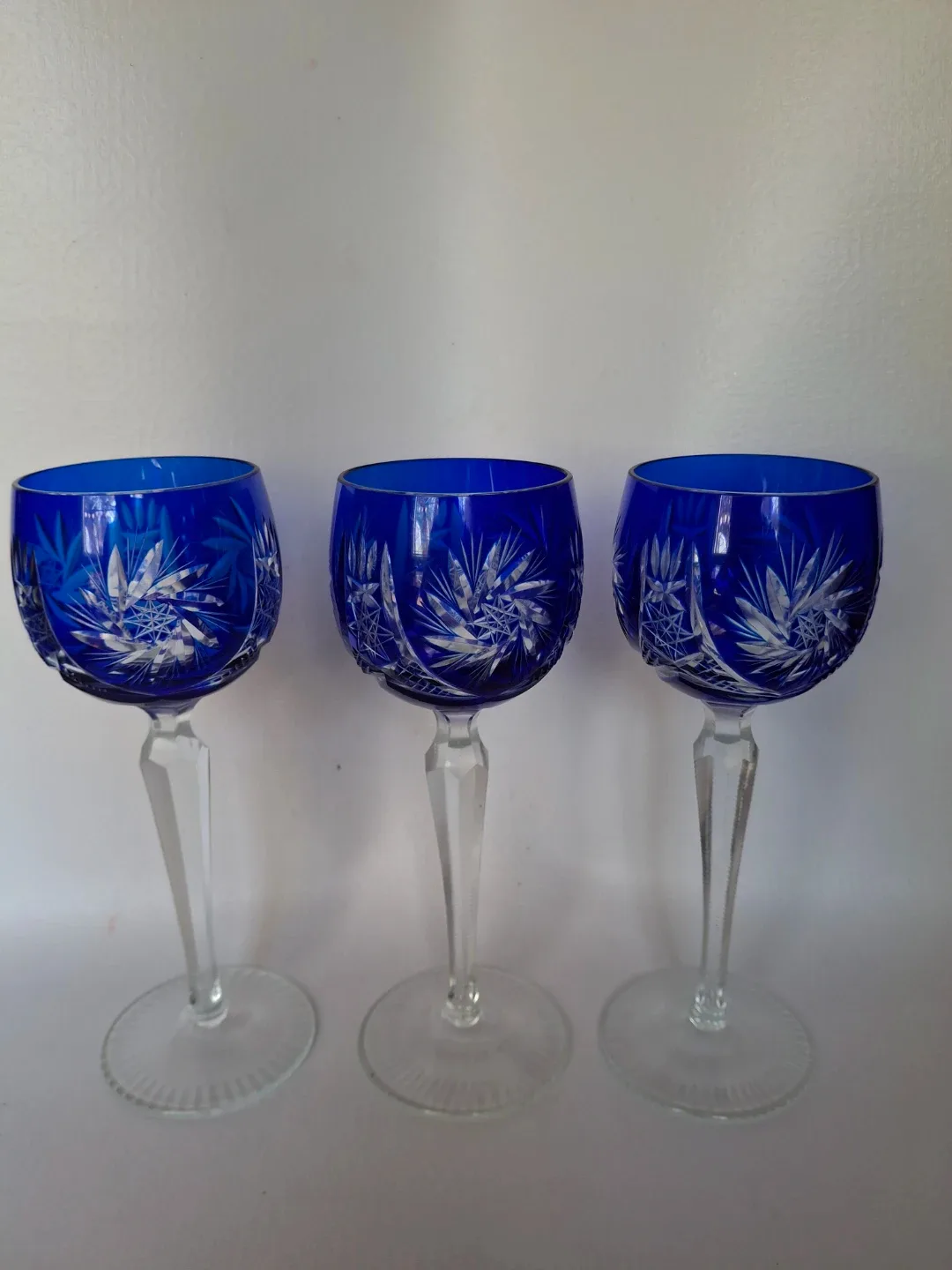 Set of 3 Blue Crystal Wine Glasses thumbnail