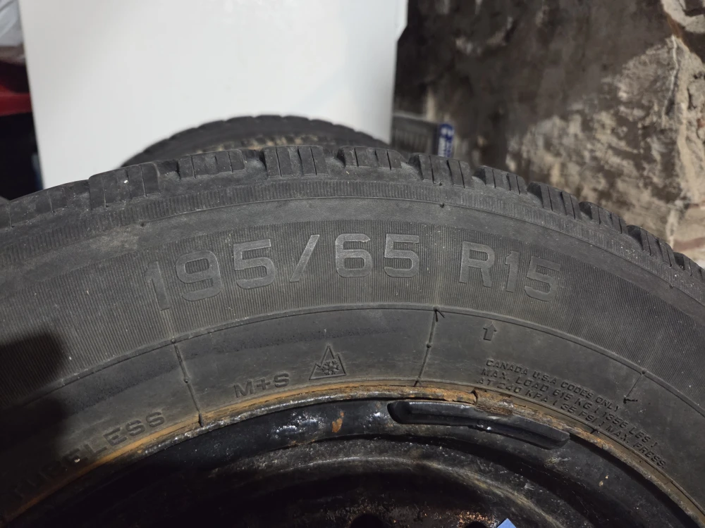 Set of 4 Winter Tires 195/65 R15 - photo 2